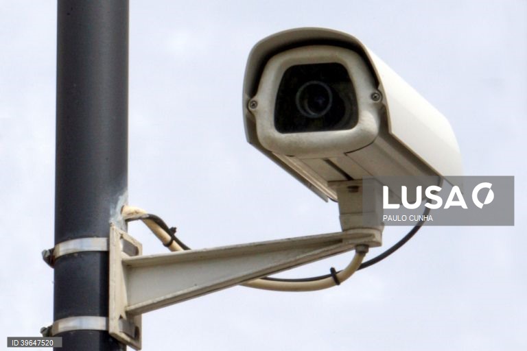 Governo formaliza mais quatro sistemas de videovigilância, 25 já instalados no país