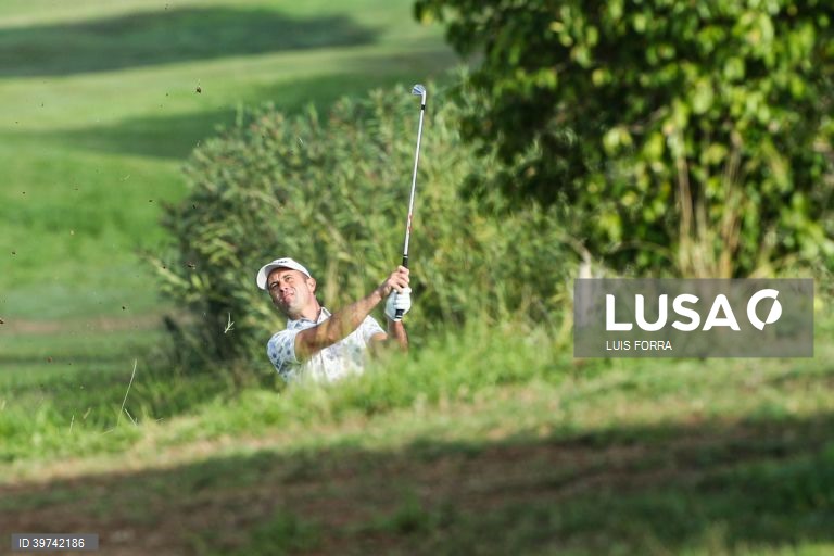 Ricardo Santos em 44.º no final do primeiro dia de open neerlandês de golfe