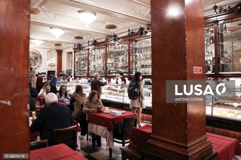Pastelaria Versailles faz 100 anos cheios de glamour e com histórias guardadas entre paredes