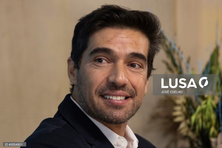 Abel Ferreira diz que título do campeonato brasileiro está entregue