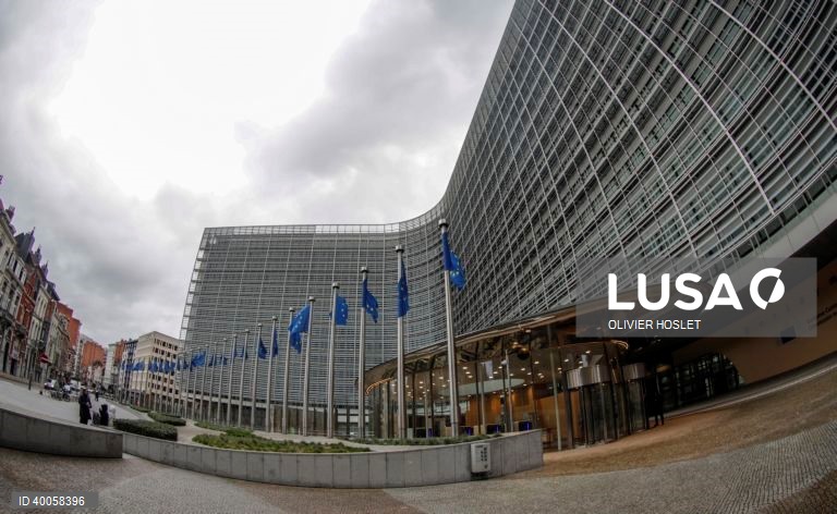 Bruxelas abre três processos de infração a Portugal na economia e justiça