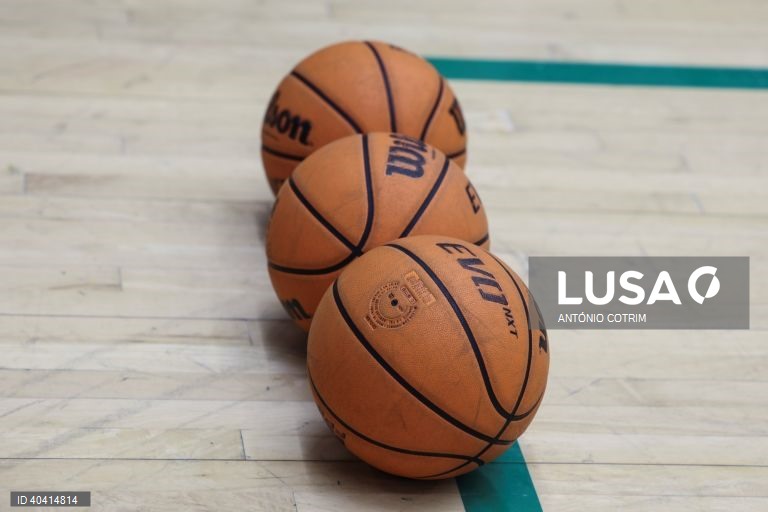 Seleção portuguesa de basquetebol para deficiência intelectual é vice-campeã mundial