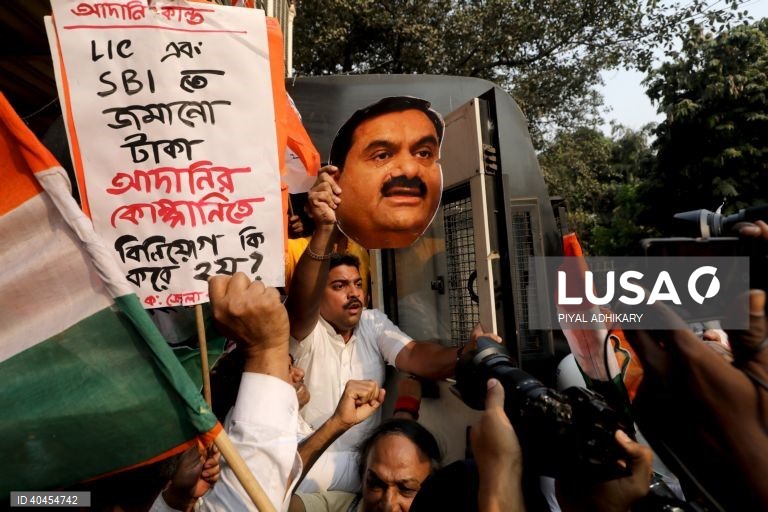 Ações do grupo indiano Adani caem após acusação de magnata nos Estados Unidos