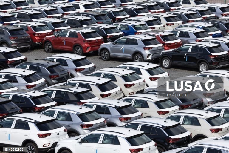 Vendas de automóveis caem 0,6% até maio na UE