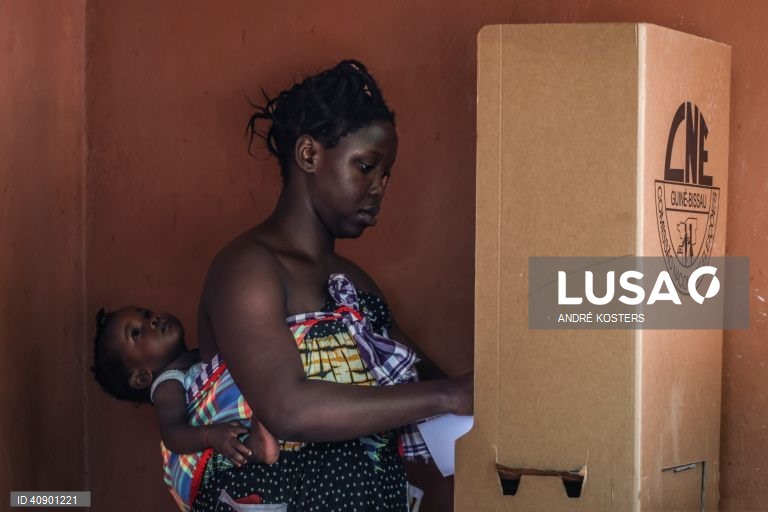 Presidente de transição convoca eleições gerais para 06 de dezembro na Guiné-Bissau