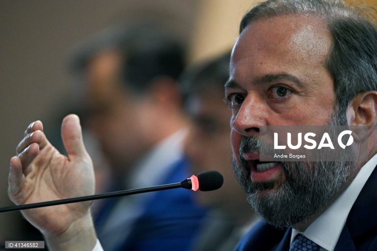 Brasil vai discutir com EUA cooperação incluindo minerais críticos e terras raras