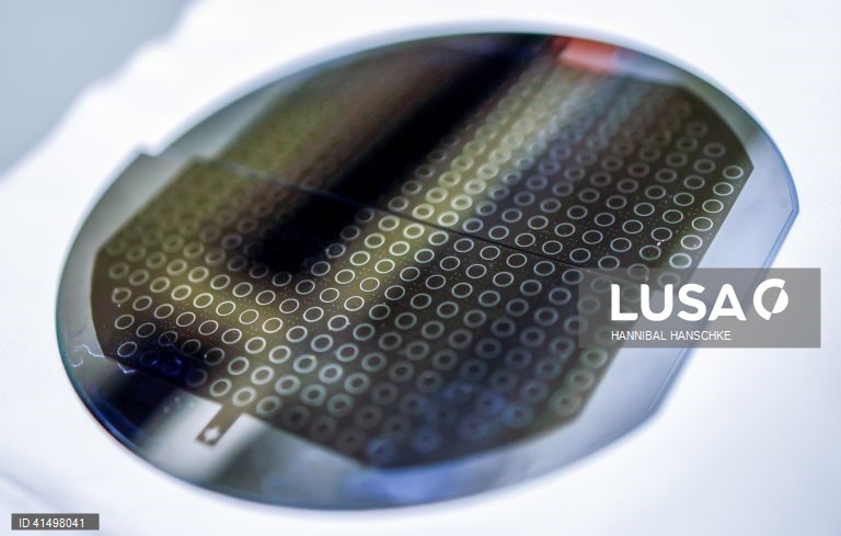 TSMC reforça domínio mundial no fabrico de semicondutores no primeiro semestre - estudo