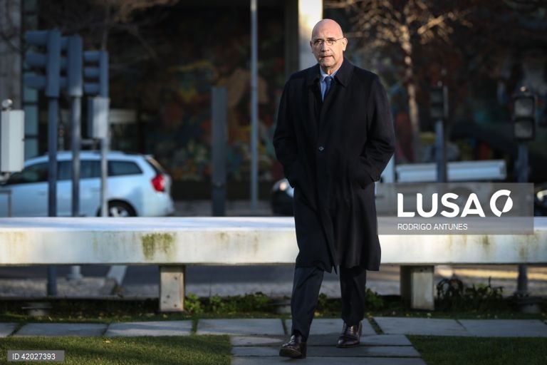 Passos Coelho e Sérgio Sousa Pinto coordenam estudo sobre reforma do sistema político