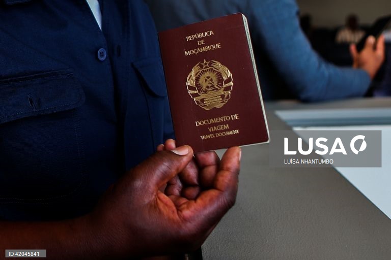 Moçambique prevê emitir três mil passaportes em 30 dias para travar emigração ilegal