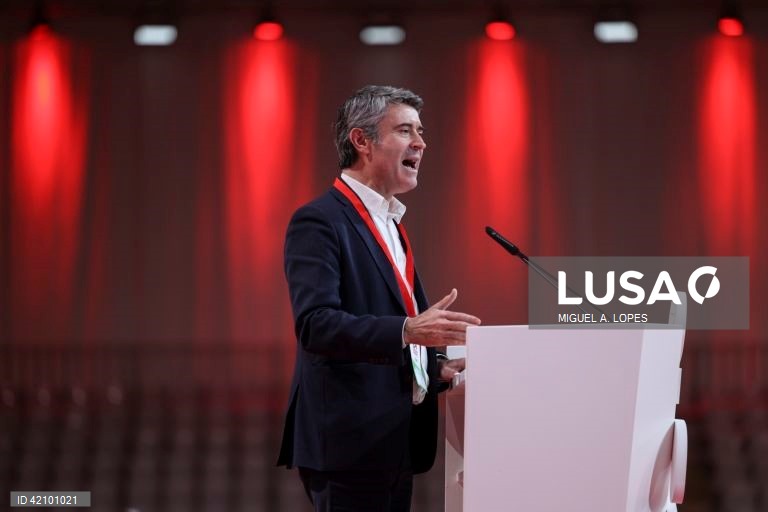 Discurso de Carneiro marca arranque da reunião magna em Viseu