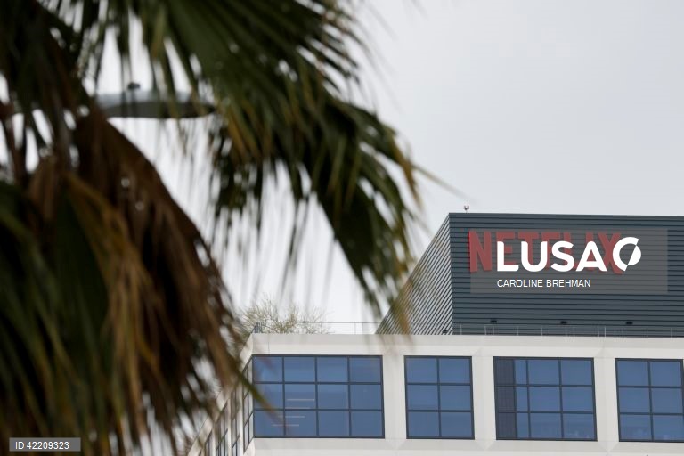 Netflix compra Warner Bros por 71,27 mil ME