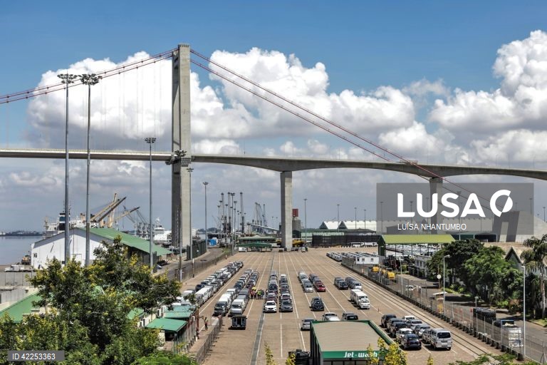 Governo moçambicano corta previsões de crescimento de 2025 e 2026