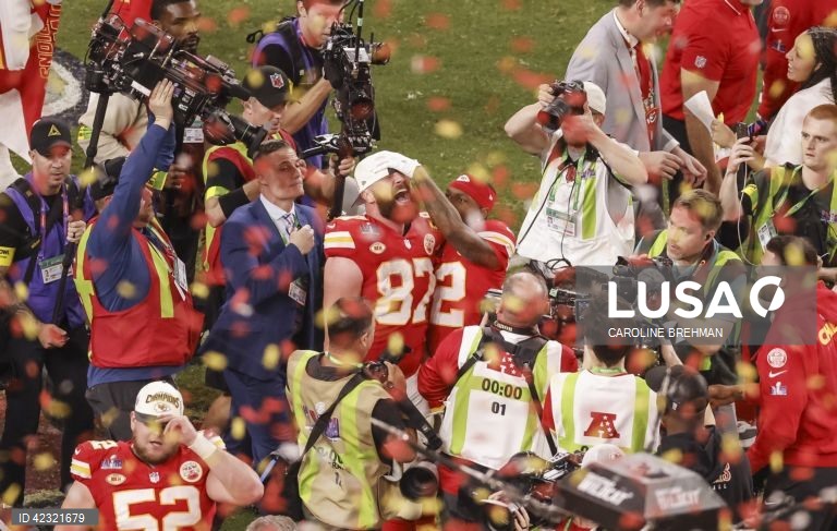 Kansas City Chiefs batem San Francisco 49ers e conquistam 58.º Super Bowl