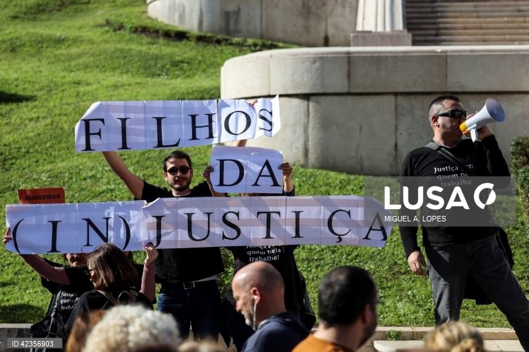 Greve dos Oficiais de Justiça com 85% de adesão