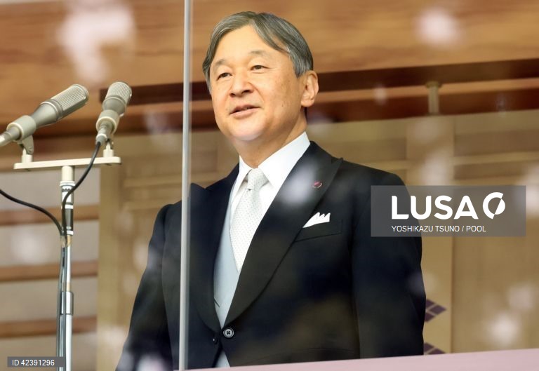 Japans Emperor Naruhito and the royal family greet the public on the Emperors birthday