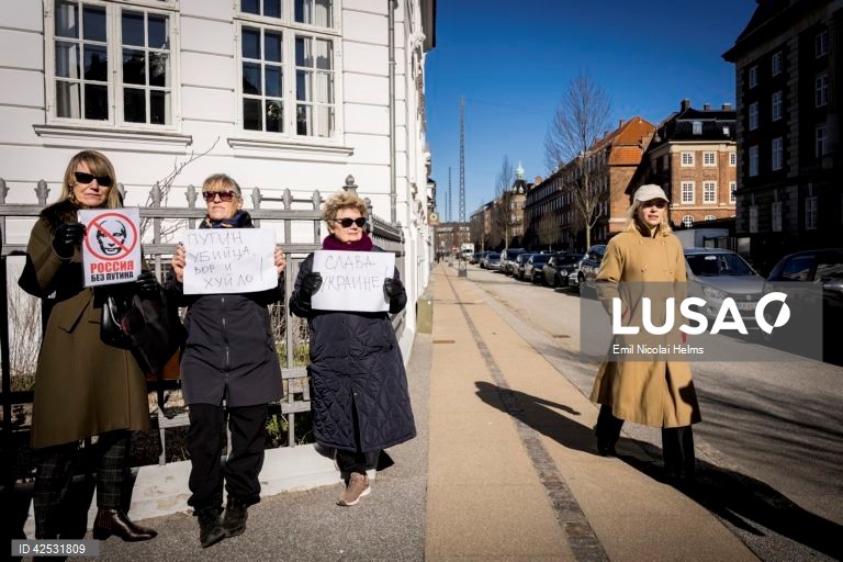 Pelo menos 74 detidos em ações de protesto contra Putin