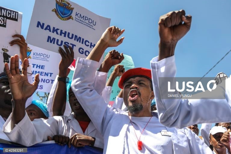 Kenyan medical practitioners and intern doctors protest as nationwide strike enters second week