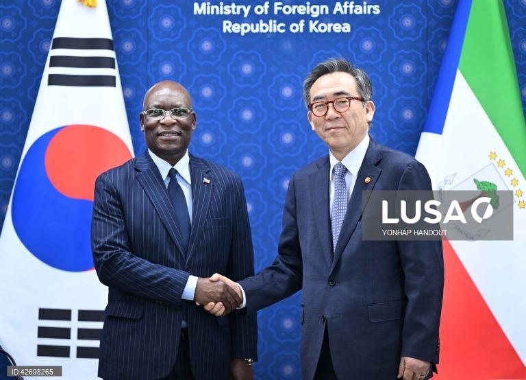 South Korea and Equatorial Guinea FMs meet in Seoul