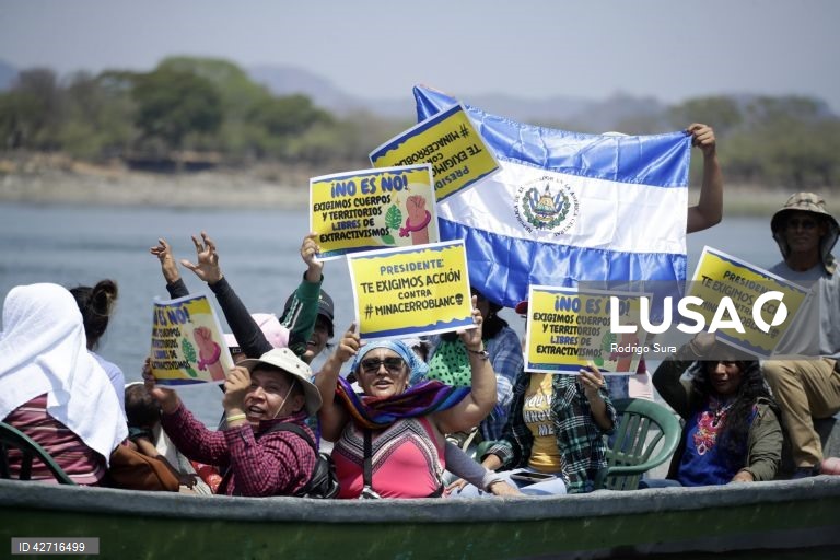 Environmentalists protest Cerro Blanco mine in El Salvador