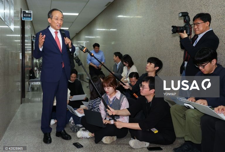 New ruling party floor leader speaks to reporters at the National Assembly