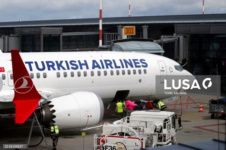 Turkish Airlines compra 225 aviões à Boeing após visita de PR turco aos EUA