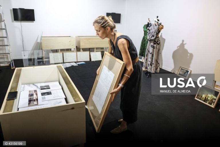 Exposição convida a uma viagem ao coletivo artístico Olho através do seu arquivo
