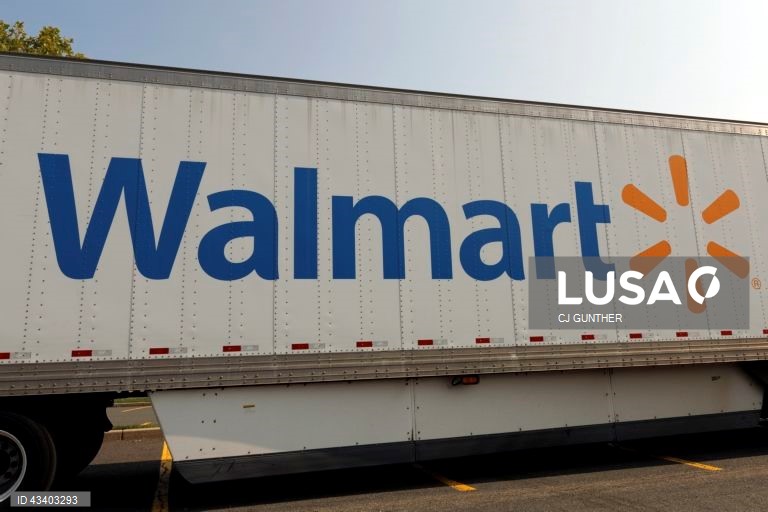 Walmart supera a fasquia de um bilião de dólares em bolsa