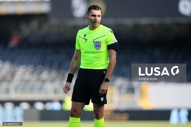 Grego Vassilis Fotias arbitra visita do FC Porto ao Salzburgo para a Liga Europa