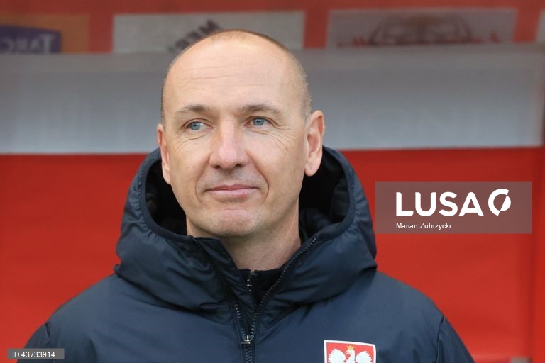 Polónia acalenta esperanças frente a Portugal no Europeu de sub-21 e critica arbitragem