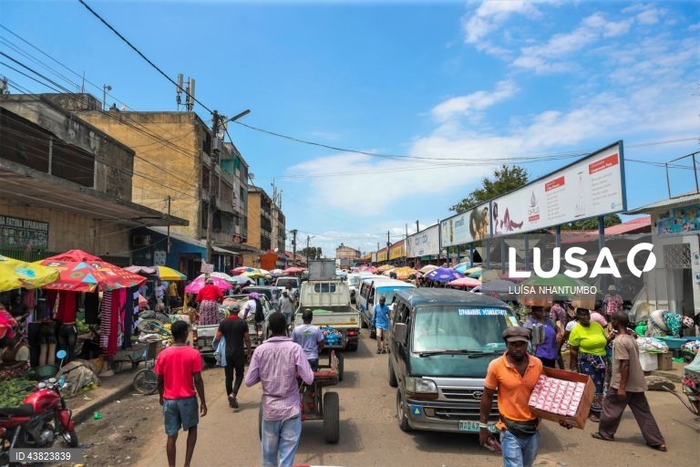 Todos os adultos em Moçambique com conta de moeda eletrónica