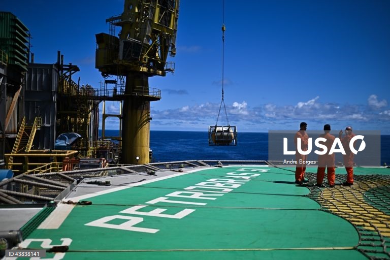 Petrolíferas arrematam 19 campos para explorar petróleo perto da Amazónia no Brasil
