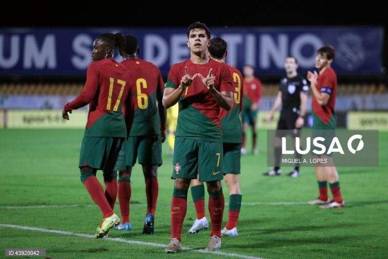 Portugal defronta Polónia à procura da primeira vitória no Europeu de sub-21