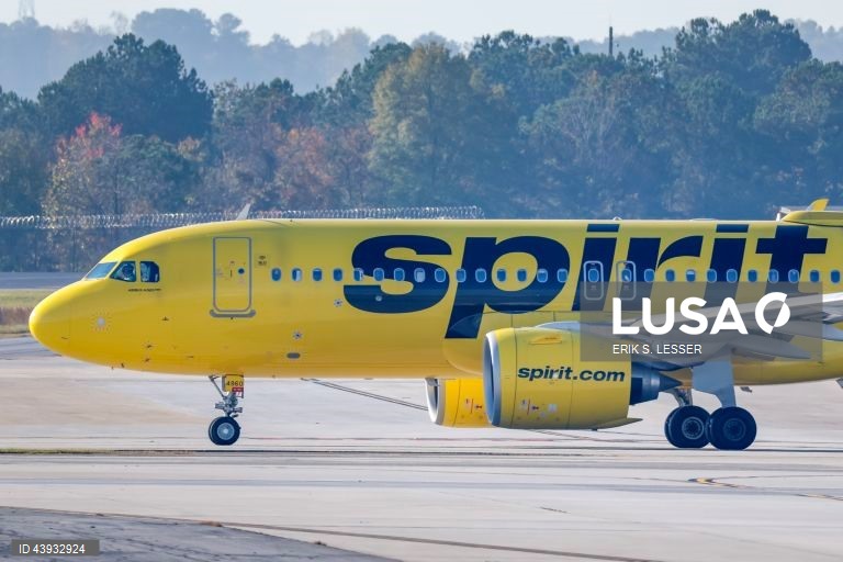 Spirit Airlines encerra atividade após 34 anos e cancela operações de imediato