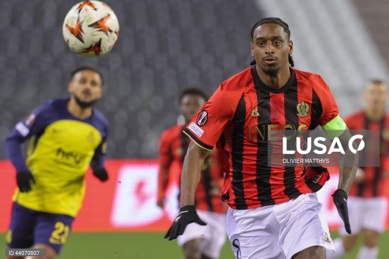 Médio Pablo Rosario reforça o meio-campo do FC Porto