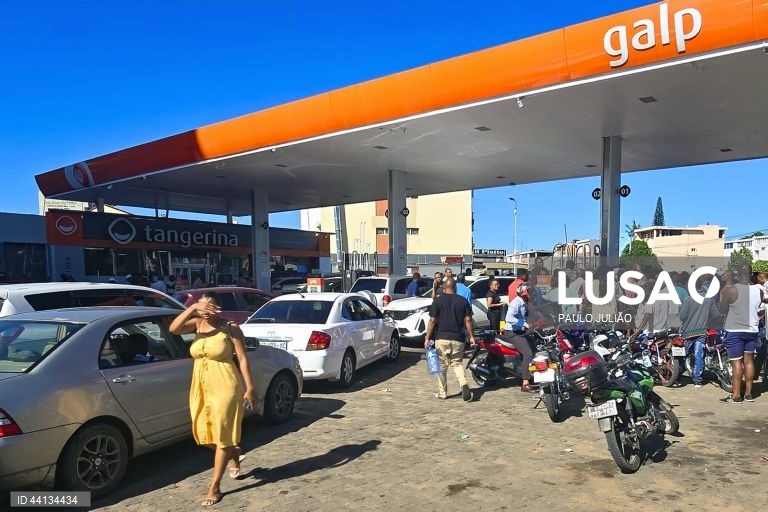 Gestora do porto da Beira preocupada com crise de combustíveis em Moçambique