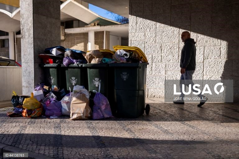 Portugal: Lisbon mitigated rubbish collectors strike more than expected - mayor