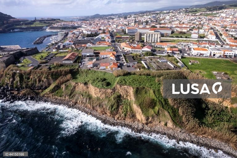 PJ faz buscas nos Açores e em Lisboa por suspeita de favorecimento de companhia aérea