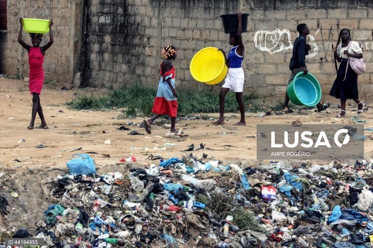 MPLA reconhece que desenvolvimento de Angola só será pleno com erradicação da pobreza