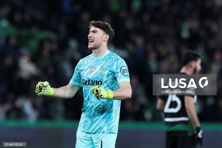 Guarda-redes Franco Israel troca Sporting por Torino