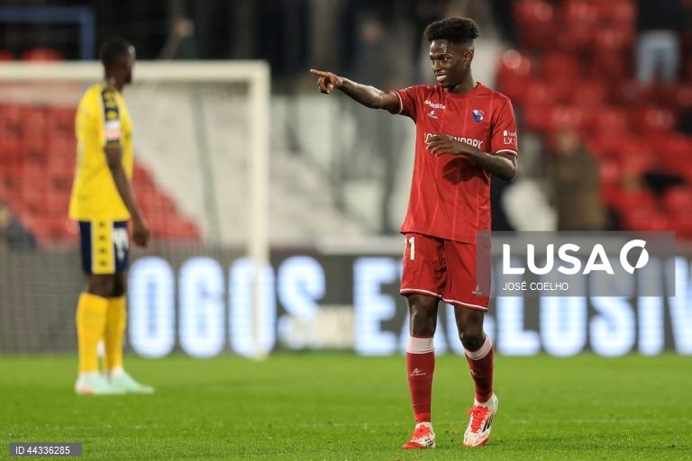 Gil Vicente transfere avançado Félix Correia para os franceses do Lille