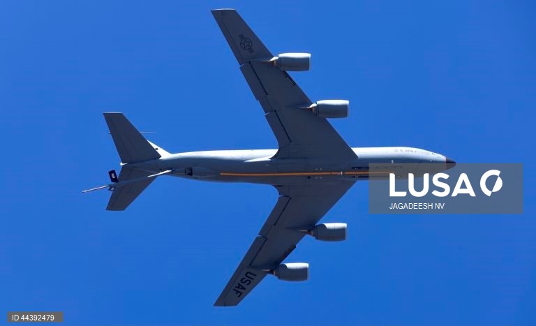 Avião de reabastecimento norte-americano despenha-se no Iraque