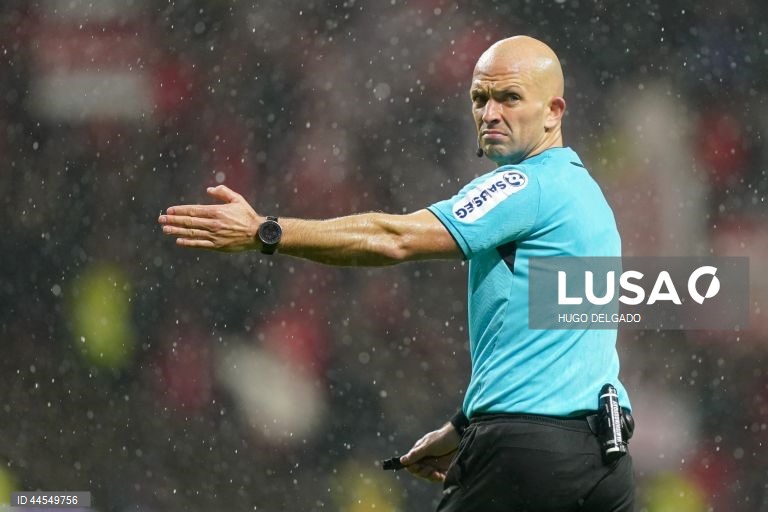Luís Godinho foi o melhor árbitro português de futebol em 2024/25