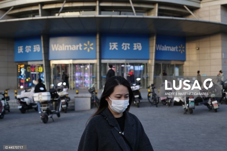 Walmart insiste que fornecedores chineses absorvam taxas de Trump – Bloomberg