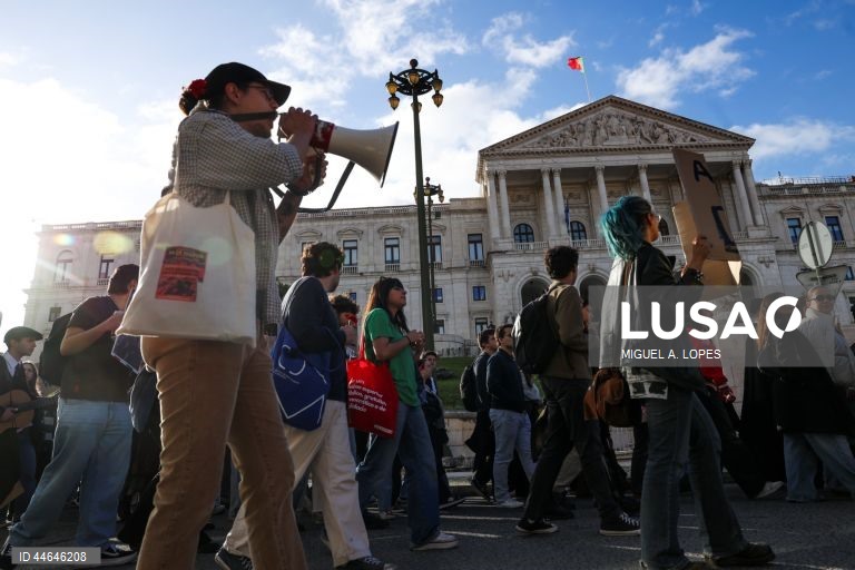 Milhares de estudantes são esperados hoje em Lisboa para manifestação nacional