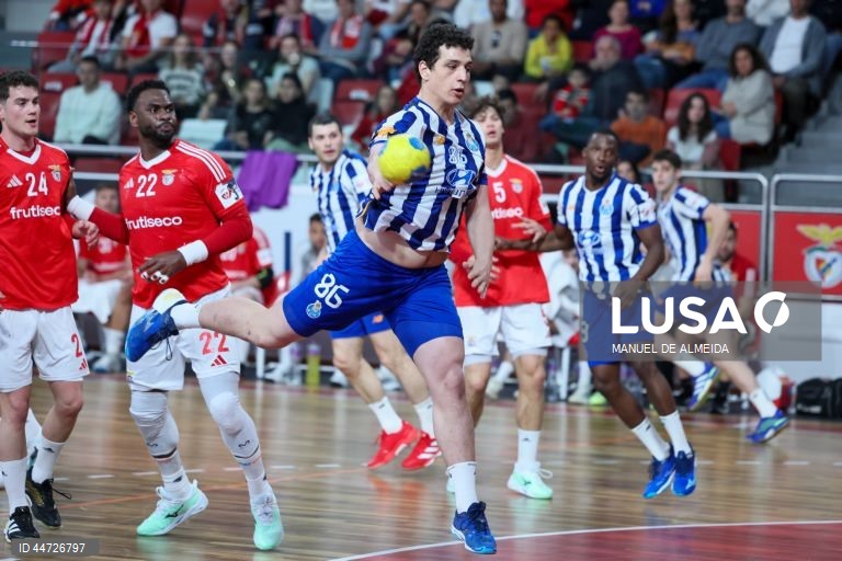 Pivô Ricardo Brandão renova até 2029 com o FC Porto