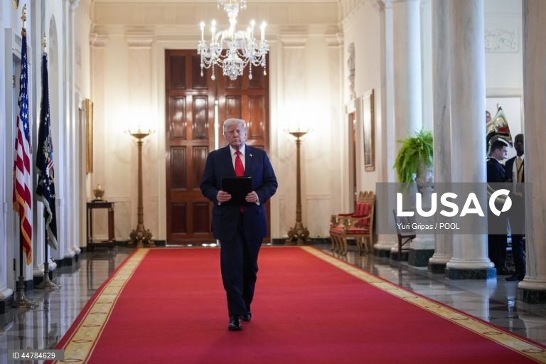 Trump critica Harvard e diz que a universidade é uma piada”