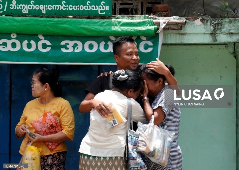 Junta militar de Myanmar anuncia libertação de cinco mil presos amnistiados