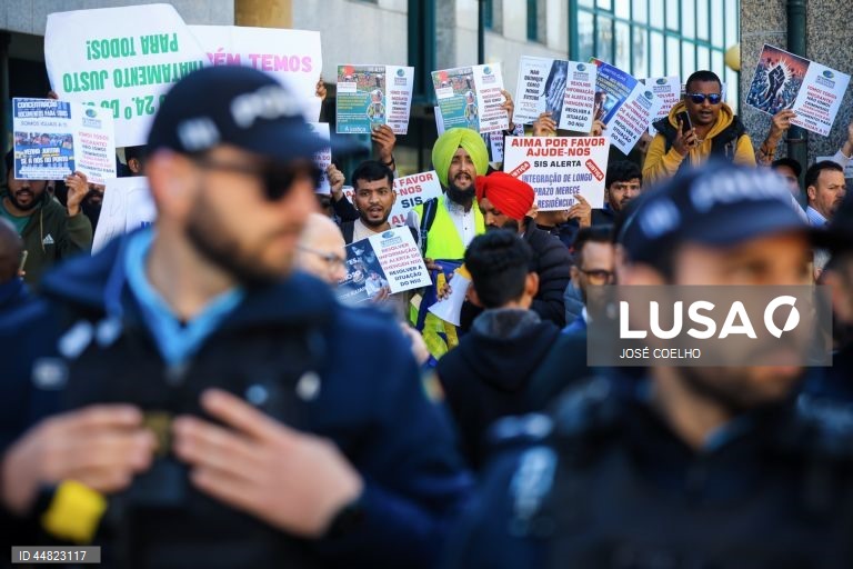 Cerca de 23.000 imigrantes notificados para abandonar o país em 2025