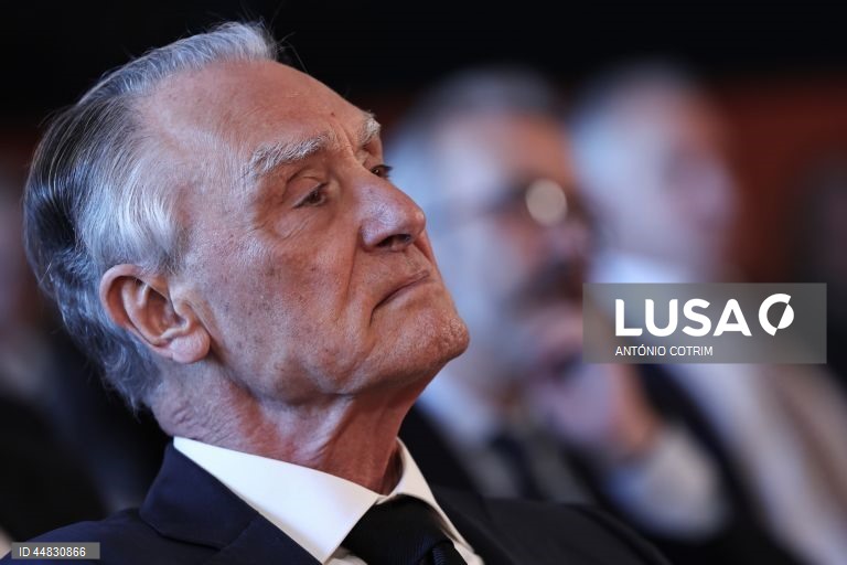 Cavaco diz que dimensão ética de Montenegro é igual ou superior à dos outros líderes