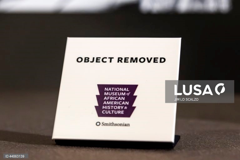 Governo dos Estados Unidos ordena revisão das coleções do Instituto Smithsonian